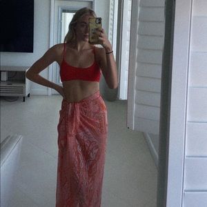 Red vintage scarf 🥰